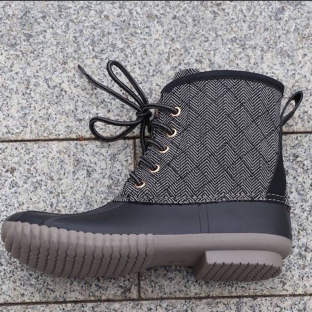 Quilted Duck Boots - Black with gray